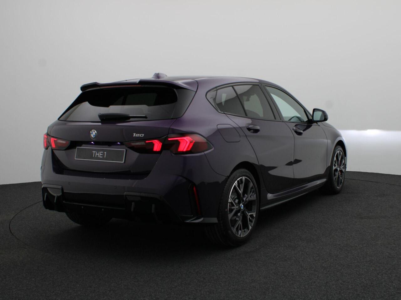 BMW 1-SERIE 120 M Sport Package Pro | Equipment Package