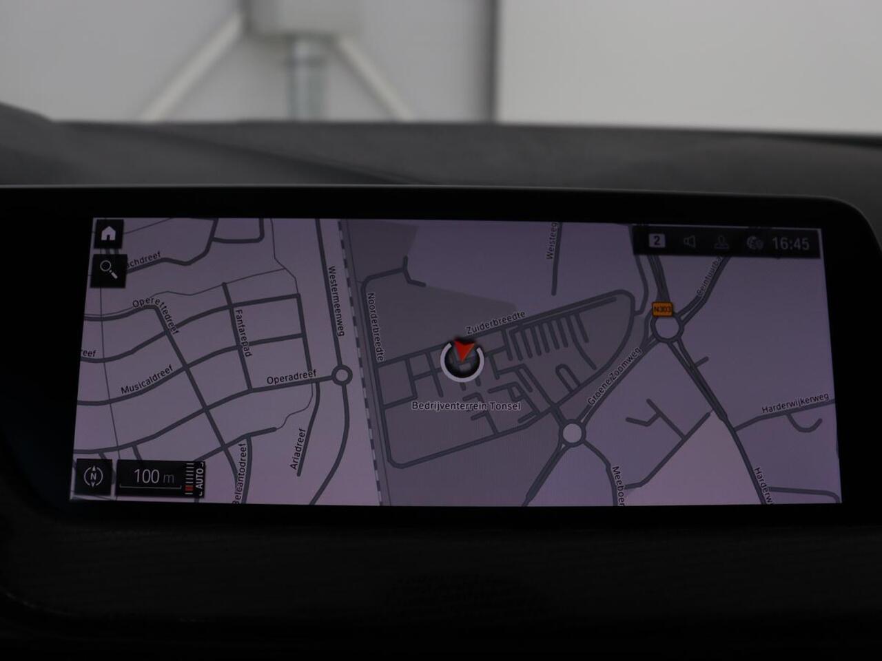 BMW 1-SERIE 118i Executive | Sport Line | Carplay | Sportstoelen | Full LED | Live Cockpit | Navigatie | Climate control | Parkeerhulp | Cruise control