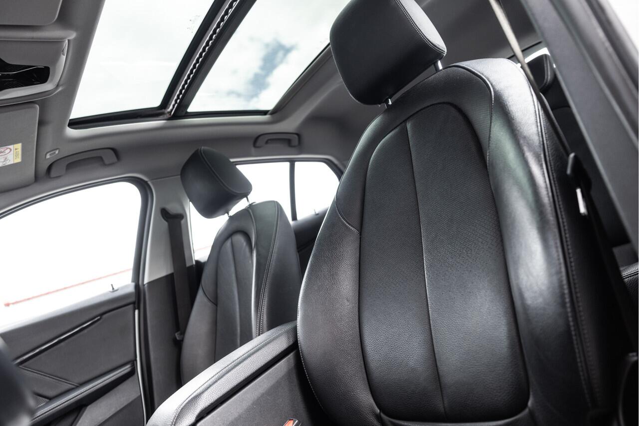 BMW 1-SERIE 118i High Executive Edition | Pano | Camera