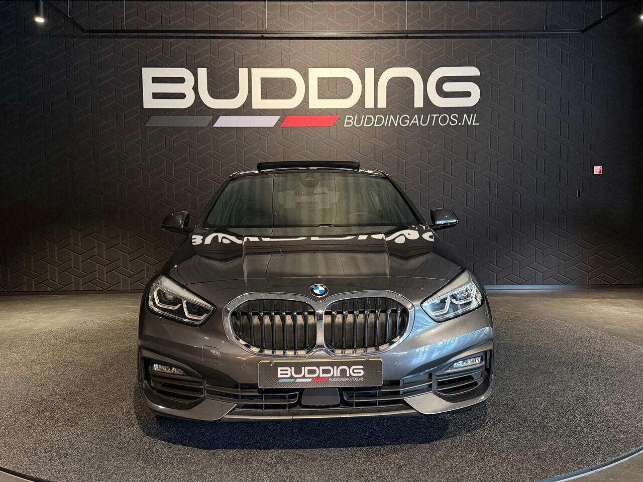 BMW 1-SERIE 120i High Exe | Pano | Head-up | Keyless | H&K | Leder