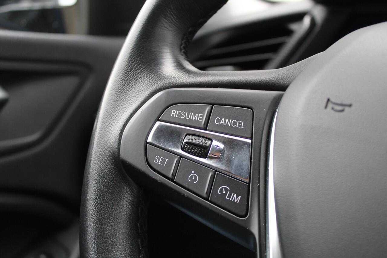 BMW 1-SERIE 118i Executive Edition | Cruise Control | Origin NL | Parkeersensoren | Navigatie