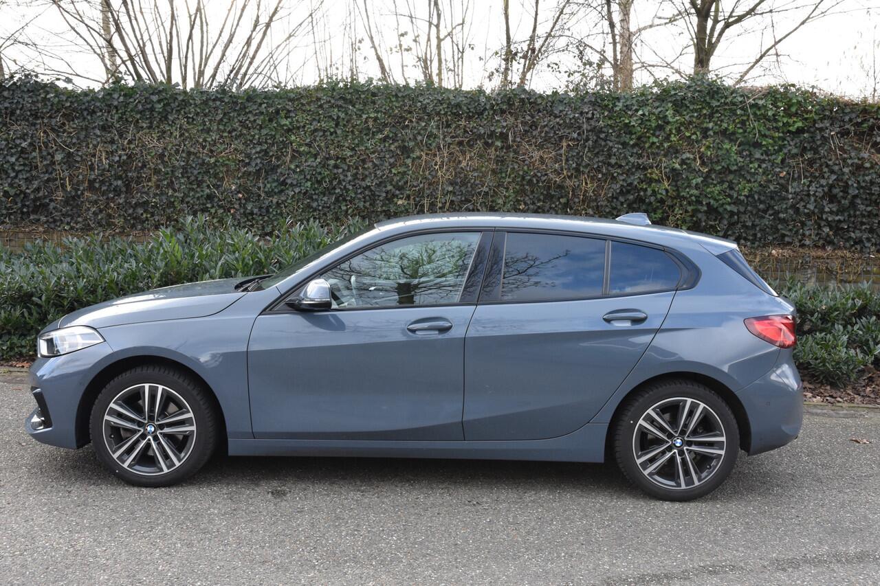 BMW 1-SERIE 118i High Executive SPORTLINE | SPORTLEDER | TREKHAAK | STOEL/STUUR VERW