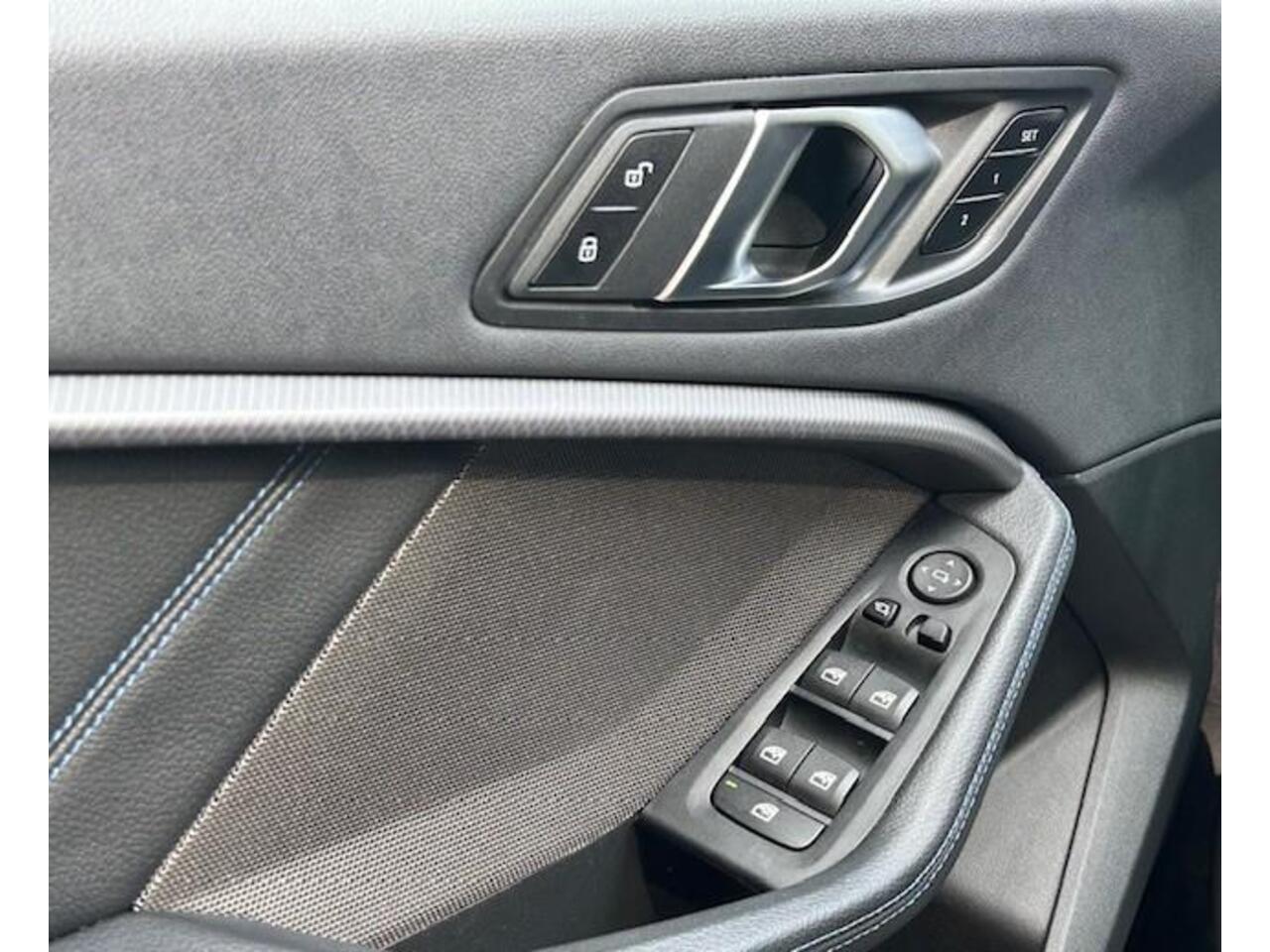 BMW 1-SERIE 118i M-Sport l Panorama l Harman/Kardon l M-sport l Apple Carplay l