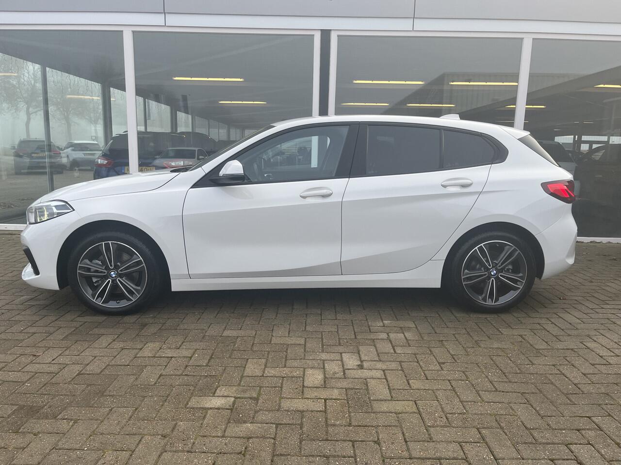 BMW 1-SERIE 116i Business Edition / Clima / Virtual / Led / Pdc 50%deal 8975 ACTIE