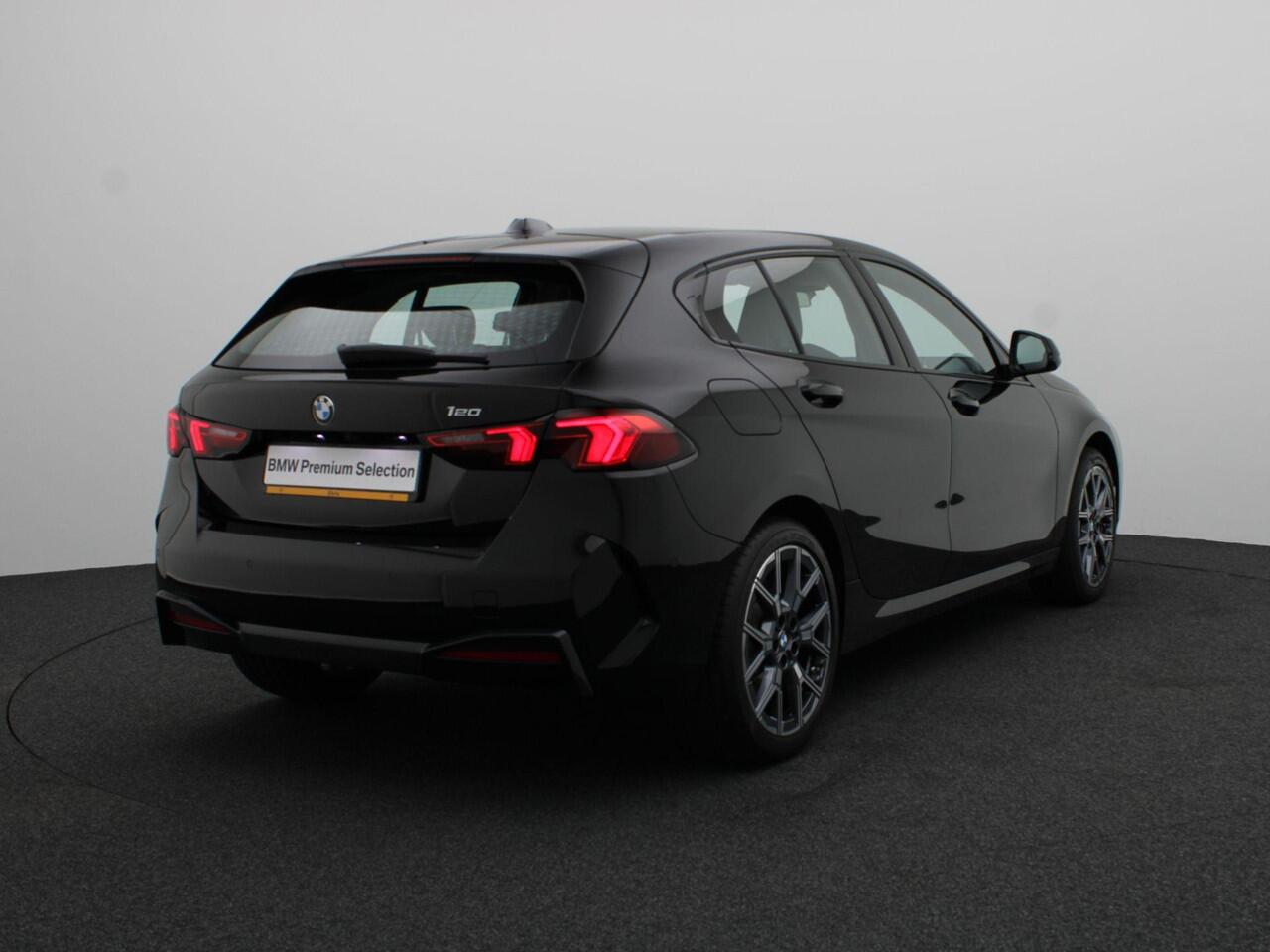 BMW 1-SERIE 120 DAB | HIFI | Driving Assistant | Harman Kardon | 18"