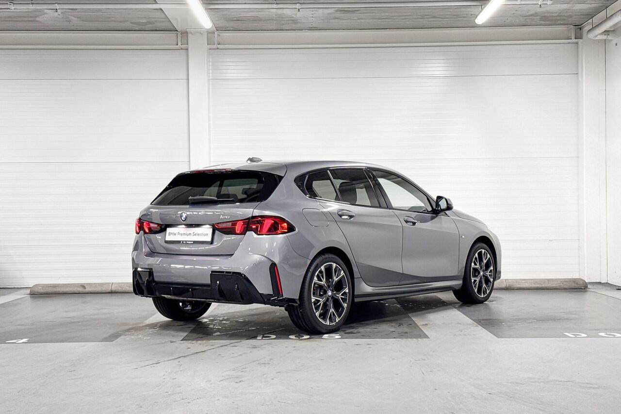 BMW 1-SERIE 120 | M-Sport Design | Driving Assistant | Harman/Kardon