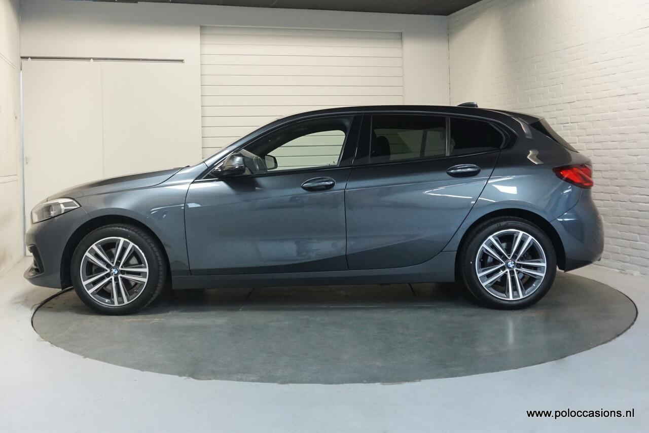 BMW 1-SERIE 118i Sportline | APK 2jr! | Automaat | Carplay | DAB+ |