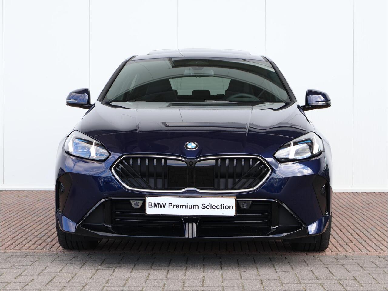 BMW 1-SERIE 120 M Sport Design Edition M Sport Pro/ Stuurwiel verwarmd/ Pano/ Head-Up/ Harman-Kardon/ M Sportstoelen