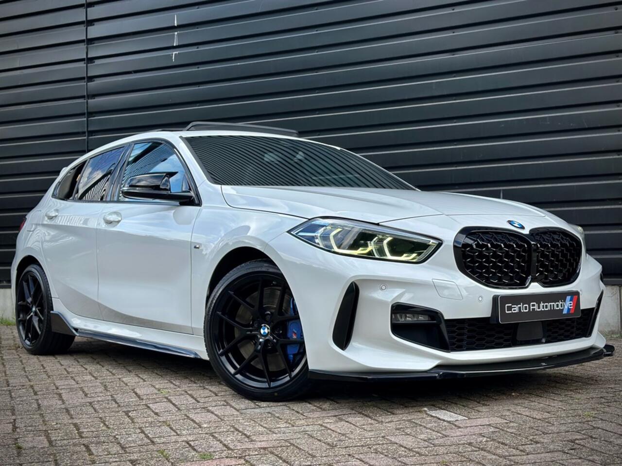 BMW 1-SERIE 118i M135 M-PERFORMANCE PANO|SCHAALSTOEL|HiFi|LEDER