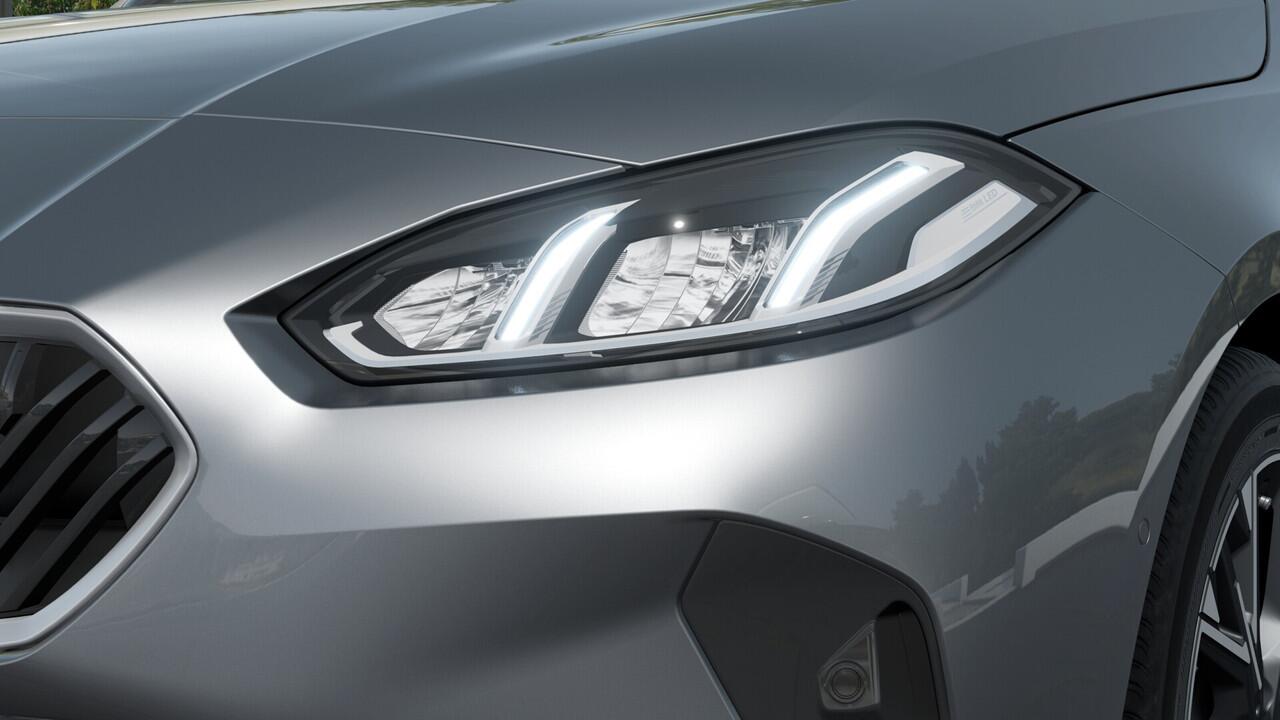 BMW 1-SERIE 120 M Sport Automaat / Sportstoelen / Achteruitrijcamera / M Adaptief onderstel / Parking Assistant / Stoelverwarming