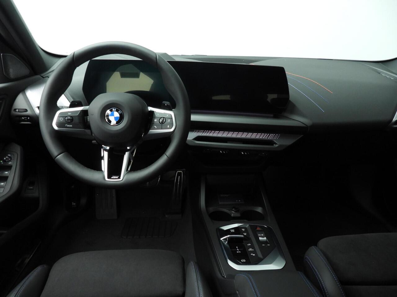 BMW 1-SERIE 5-deurs 120 | M Sportpakket Pro | Innovation Package