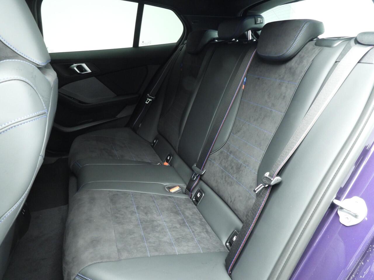 BMW 1-SERIE 5-deurs 120 | M Sportpakket Pro | Innovation Package