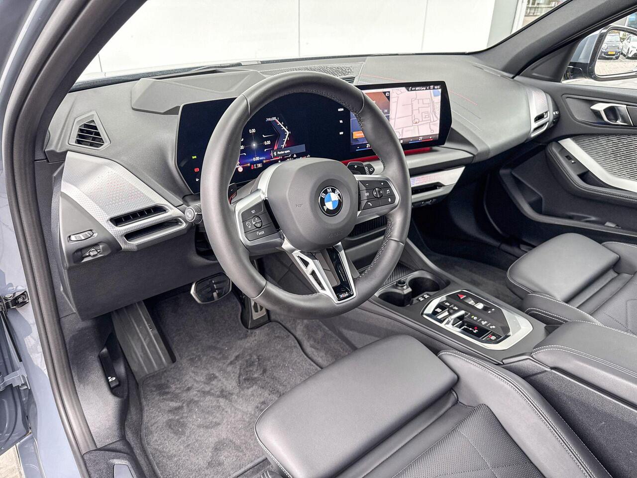 BMW 1-SERIE 120 M Sport / Head-Up / Adaptief LED / Comfort Acces / Elektrisch verstelbare voorstoelen / Parking Assistant Plus