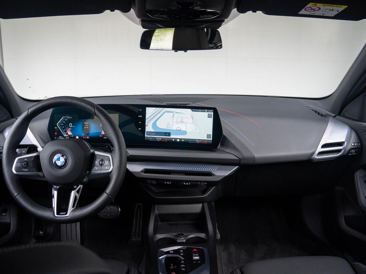 BMW 1-SERIE 120 | M Sportpakket | Premium Pack | Comfort Access | Verwarmd Stuurwiel | Stoelverwarming | 18'' | Ekris Selection