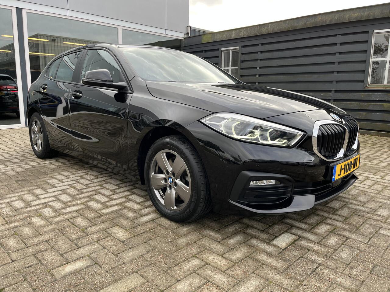 BMW 1-SERIE 118i Executive Edition 50% deal 8975,- ACTIE Virtual / Led / Carplay