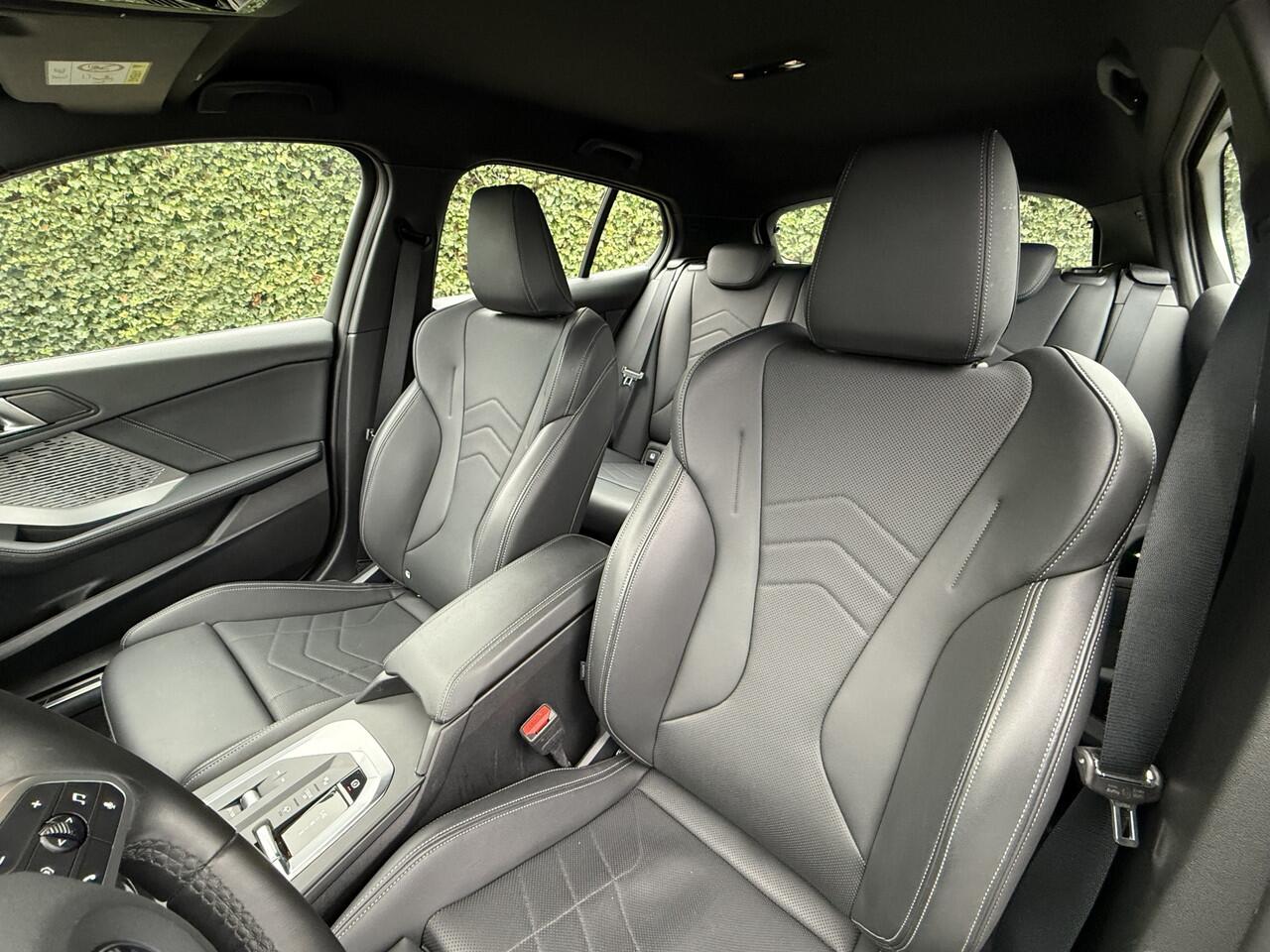 BMW 1-SERIE 120 | M-Sport | 19'' | Elek. Stoelverst. | Head-Up | Comfort Access