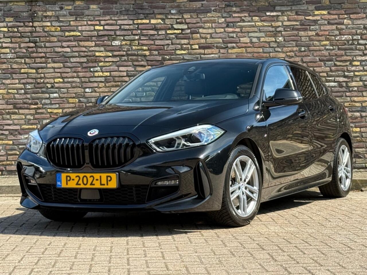 BMW 1-SERIE 118I M-Sport Automaat Navi LED 50 Jahre Cruise