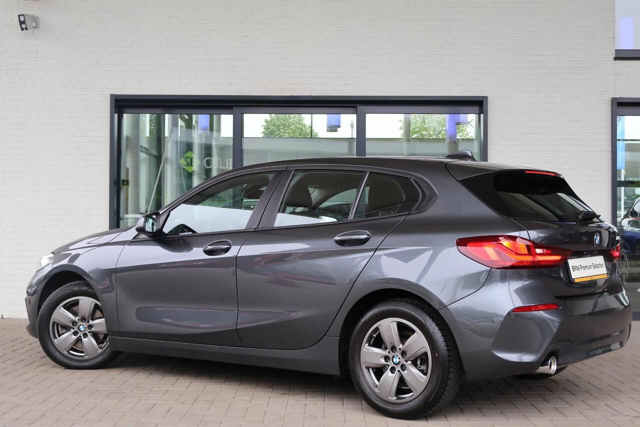 BMW 1-SERIE 118i | Business Edition Plus | Parking Pack | Voorstoelen Verwarmd