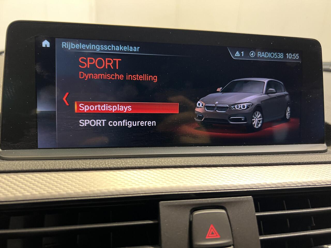 BMW 1-SERIE 118i Edition M Sport Shadow High Executive | Cruise control | Lederen bekleding | LED | LMV 19'' | Stoelverwarming | Navigatie