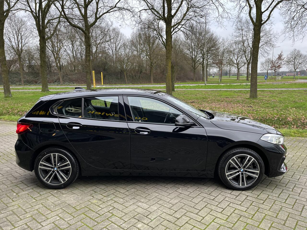 BMW 1-SERIE 118i Business Edition | DEALER OH | CARPLAY | CLIMA | CRUISE | NAVI | PDC V&A | VIRTUAL COCKPIT