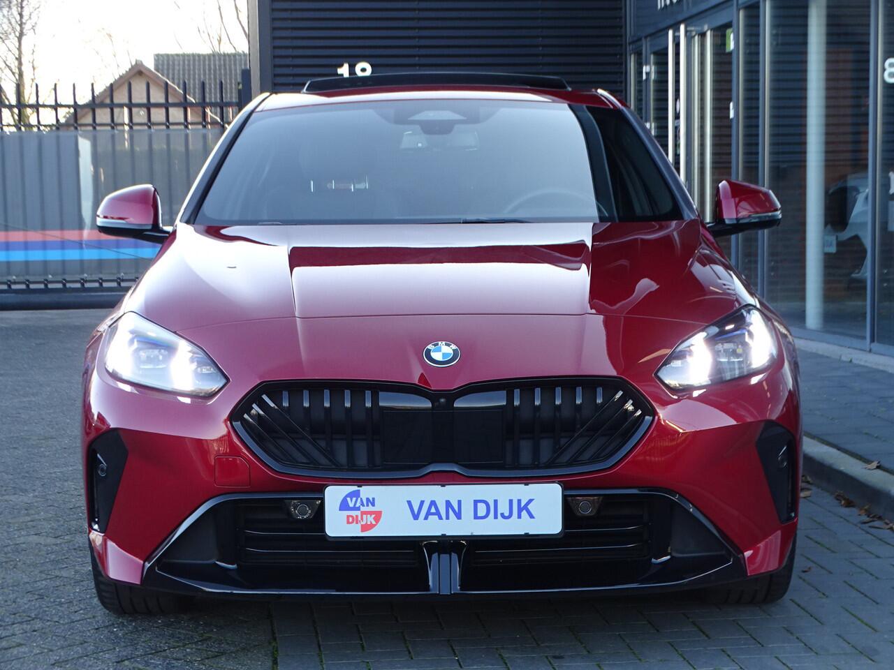 BMW 1-SERIE 120 M Sport Pro. Pano.Dak Innovation-Pack Driv.ass. Cockpit Pro Ada.Led Head-Up Park.Plus 18''LM Velgen