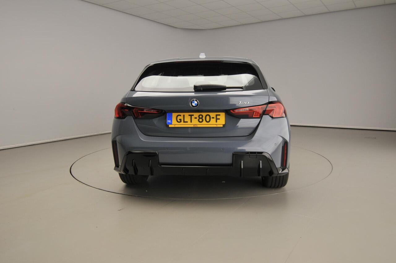 BMW 1-SERIE 5-deurs 120 | M-Sportpakket | LED | HUD | Sportstoelen | Elektr. zetels | Keyles go | DAB | Alu 18 inch
