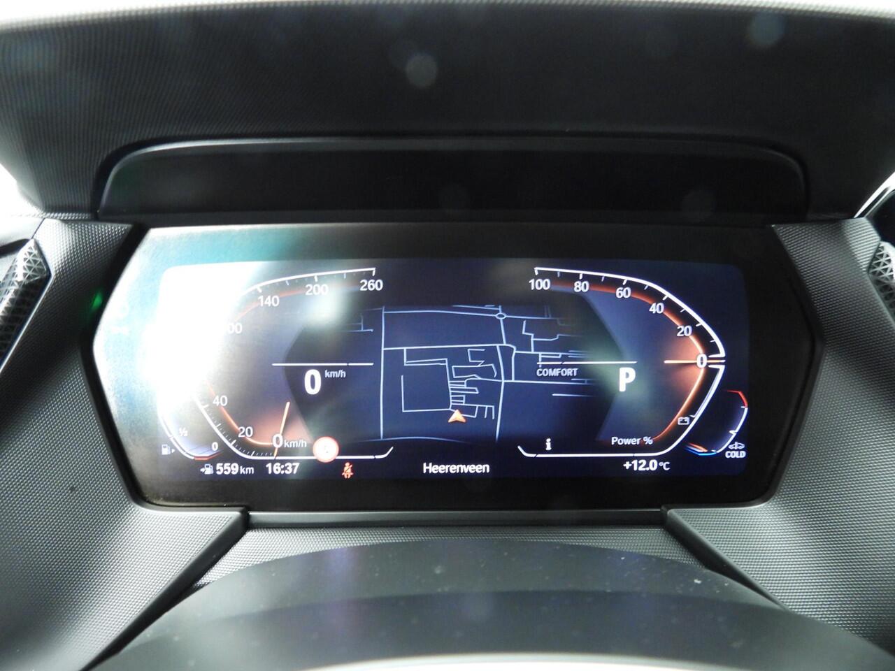 BMW 1-SERIE 5-deurs 118i | M-Sportpakket | LED | Leder | Navigatie | Schuifdak | Trekhaak | Sportstoelen | DAB | Hifi speakers | Alu 17 inch