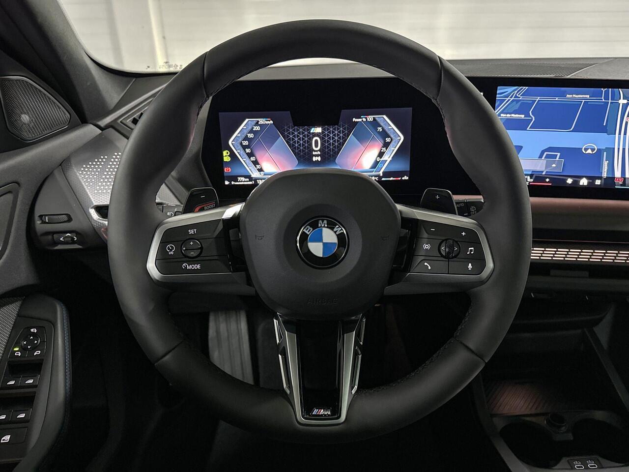 BMW 1-SERIE 120 | M-Sport Pro | Premium Pack | Driving Assistant | Harman/Kardon | Panoramadak | Comfort Access | Selections