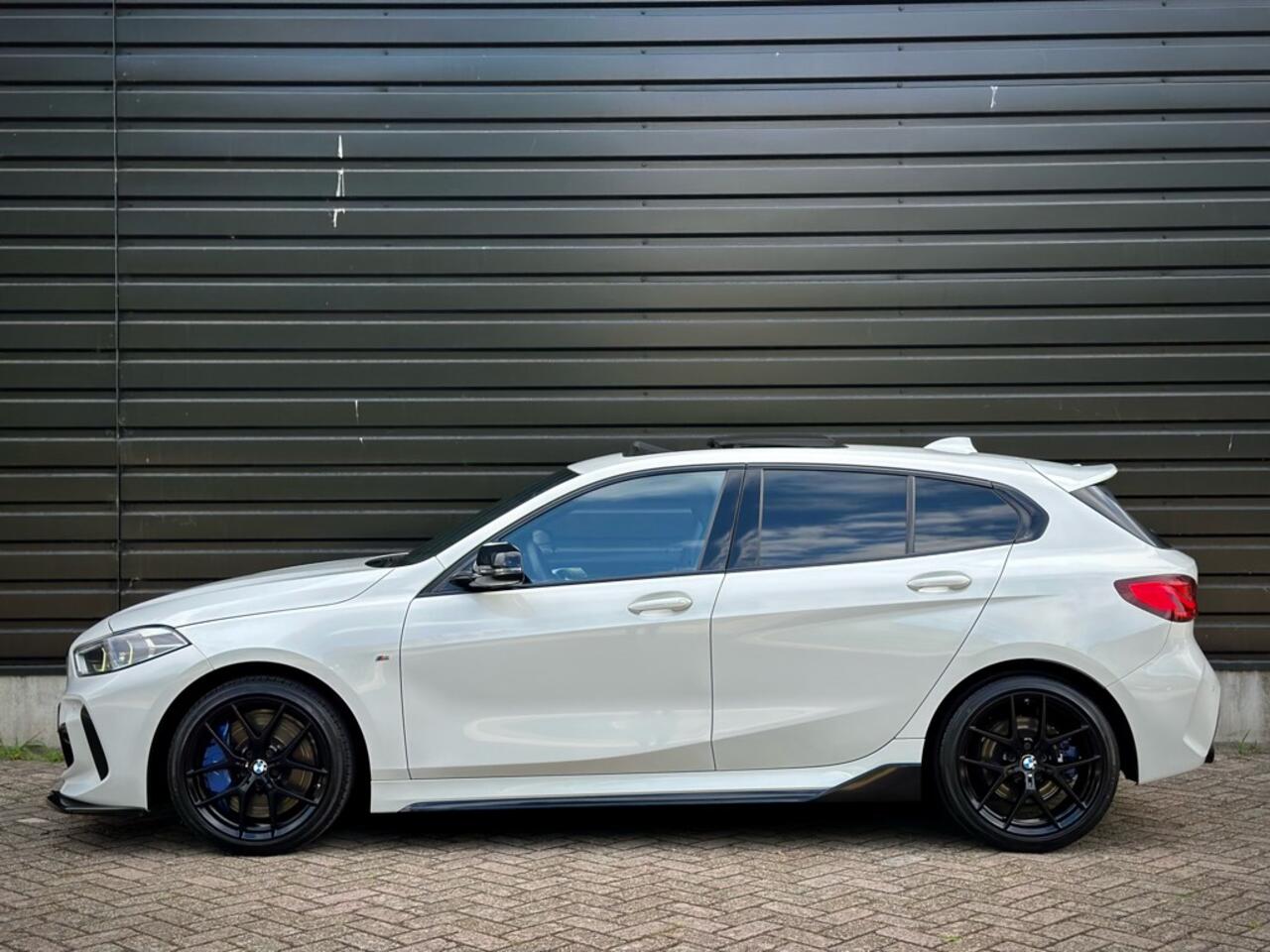 BMW 1-SERIE 118i M135 M-PERFORMANCE PANO|SCHAALSTOEL|HiFi|LEDER