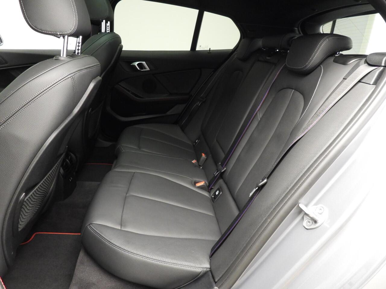BMW 1-SERIE 5-deurs 128ti | M-Sportpakket | LED | Leder | HUD | Schuifdak | Elektr. zetels | Keyles go | DAB | Hifi speakers | Alu 18 inch