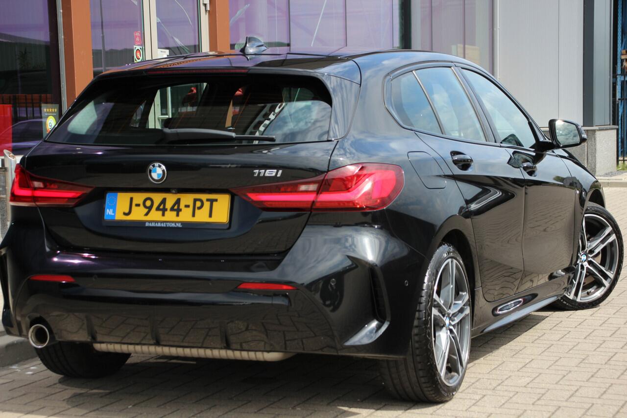 BMW 1-SERIE 118i M-Sport | Digitale cockpit | Leder | camera | DAB