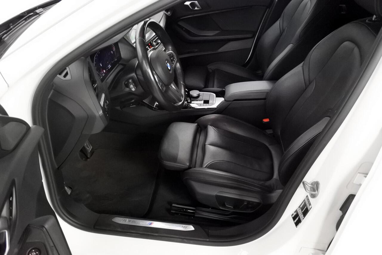 BMW 1-SERIE 120iA M-Sport+ 1 eigenaar Nieuwstaat!