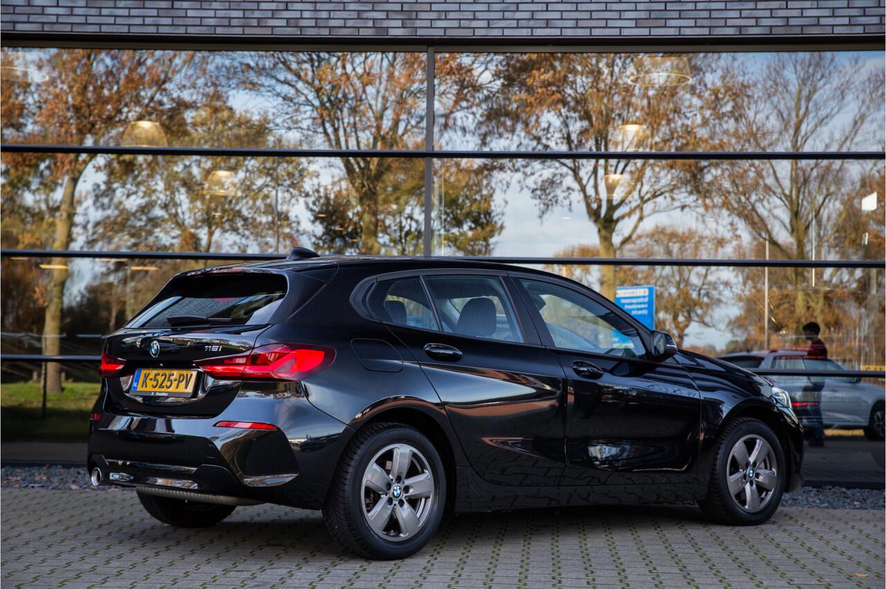 BMW 1-SERIE 118i Executive Edition , Cruise control, Isofix, Apple Carplay/Android,