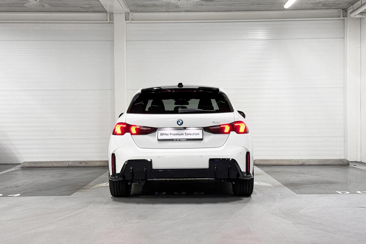 BMW 1-SERIE 120 | M-Sport Pro | Innovation Pack | Driving Assistant | Harman/Kardon | Panoramadak | Comfort Access | Selections