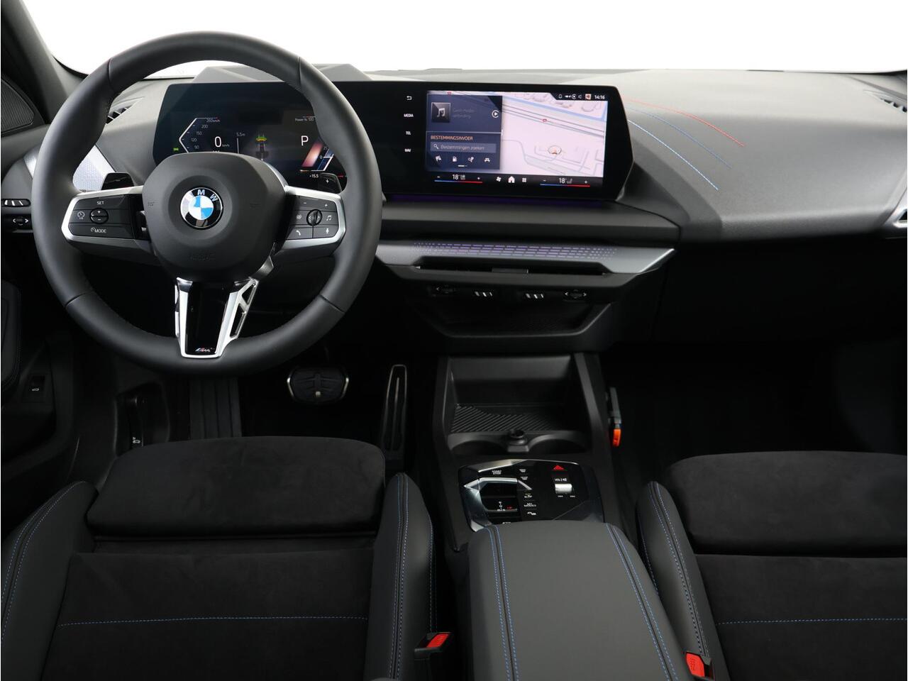 BMW 1-SERIE 120 M Sport Design Edition M Sportpakket Pro/ Stuurwiel verwarmd/ Comfort Access/ panoramadak/ Head-Up/ Harman-Kardon/ M Sportstoelen