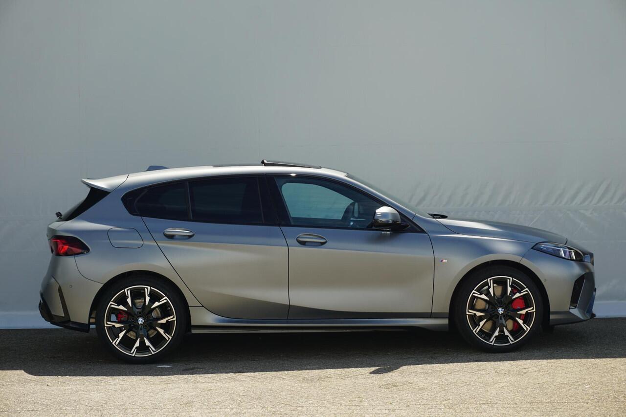 BMW 1-SERIE 120 5-deurs | M Sportpakket Pro | Premium Pack