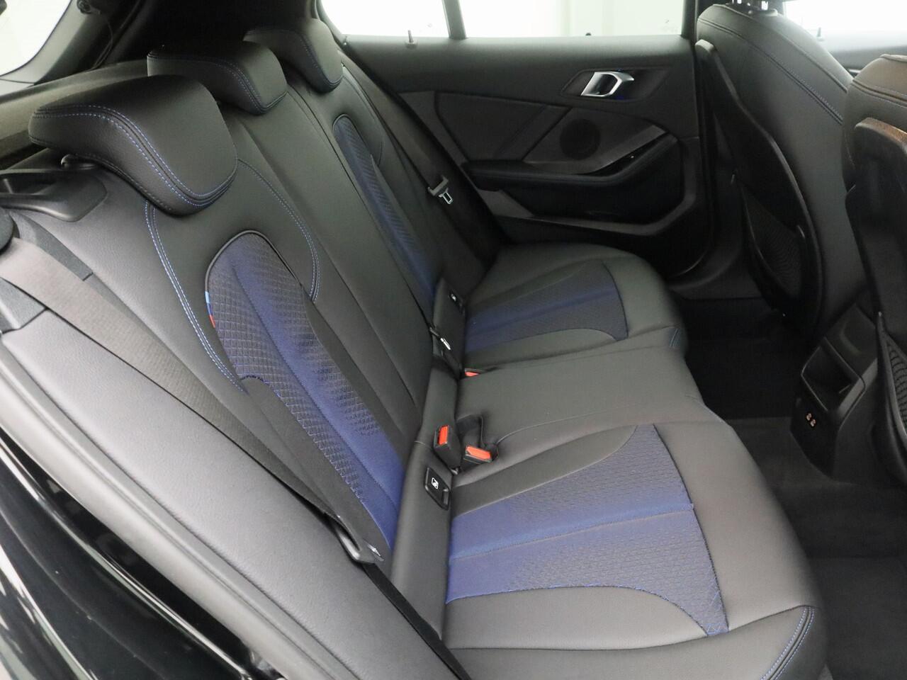 BMW 1-SERIE 118i M-Sport | CAMERA | KEYLESS | STOEL- EN STUURVERW.