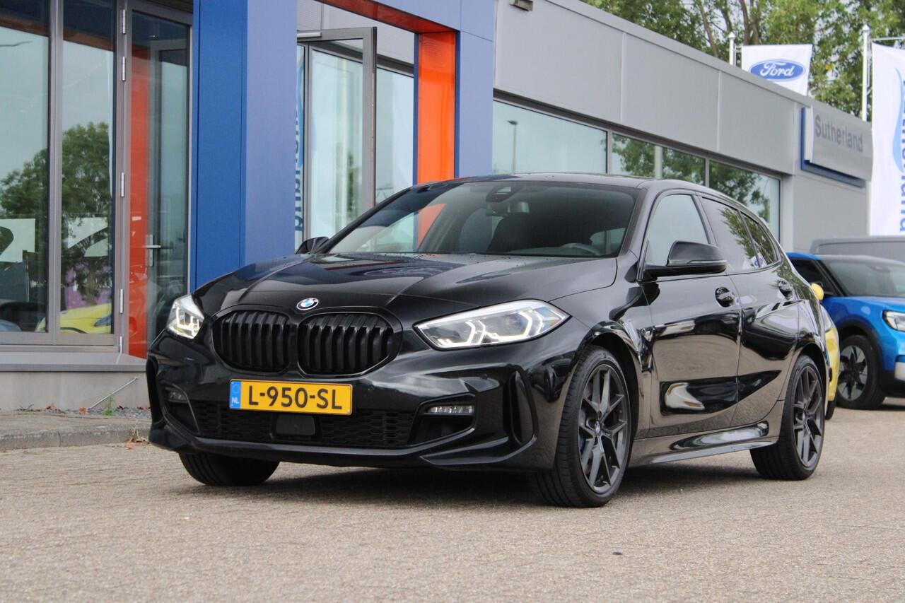 BMW 1-SERIE 120i High Executive Edition | ZUID | 178pk | Harman en Kardon | Panoramadak | Head-up display | M-Pakket