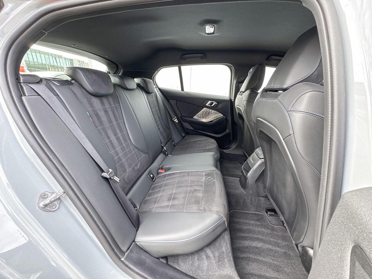 BMW 1-SERIE 120 M-Sport Parking Assistant / Stoelverwarming / LED / 18 Inch