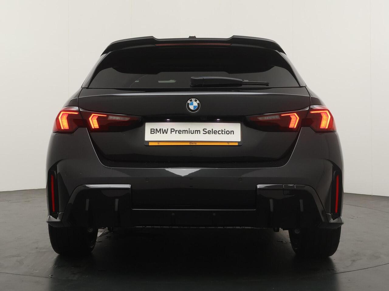 BMW 1-SERIE 123 xDrive | M Sport Pro | Travel Pack | Harman Kardon |