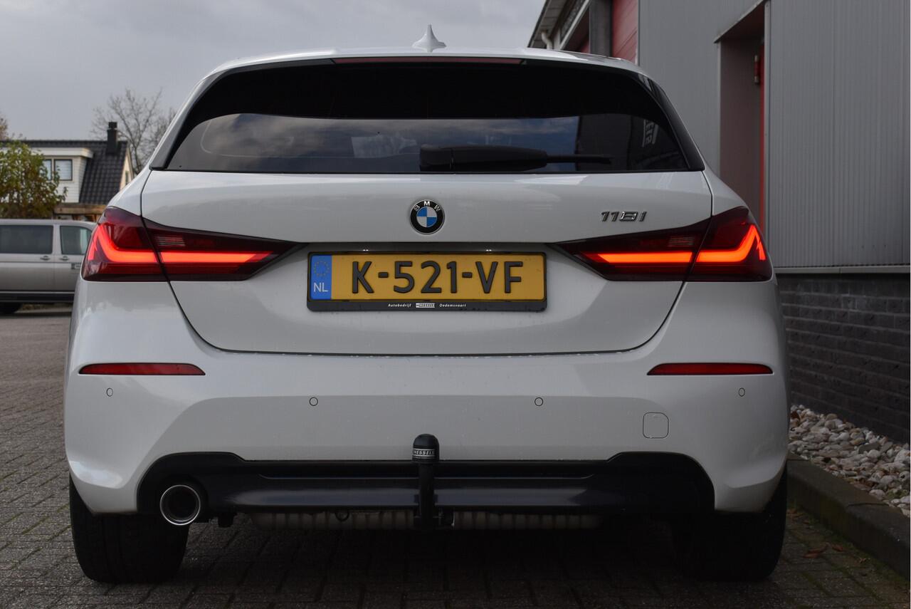BMW 1-SERIE 118i Executive Sport Cruise, Afn.trekhaak, Stoelverwarming, PDC, Sfeer