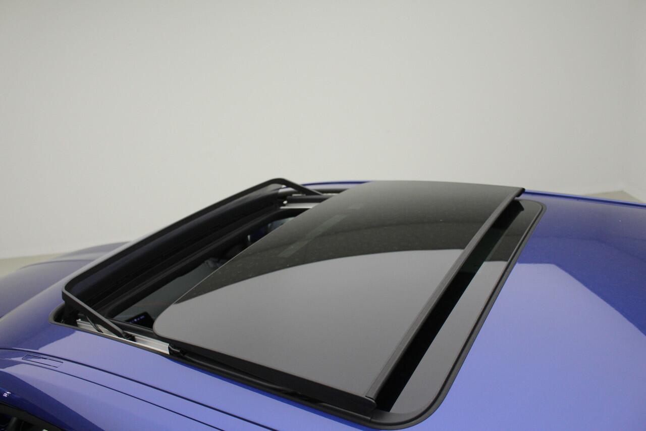 BMW 1-SERIE 120 M-Sport | Panorama | 19" | Harman Kardon | BSI 3 jr - 40.000km