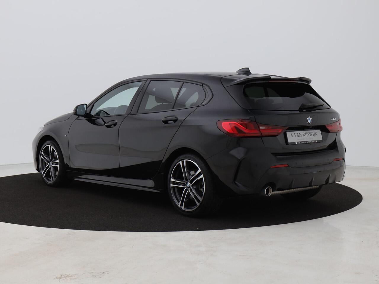 BMW 1-SERIE 118i M-Sport | CAMERA | KEYLESS | STOEL- EN STUURVERW.