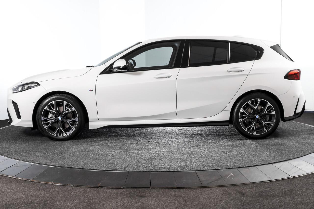 BMW 1-SERIE 120 M Sport | Dig. Cockpit | Adapt. Cruise | Harman/Kardon | Stoelverw. | PDC | Camera | NAV + App. Connect | ECC | DAB | LM 18" | 9351