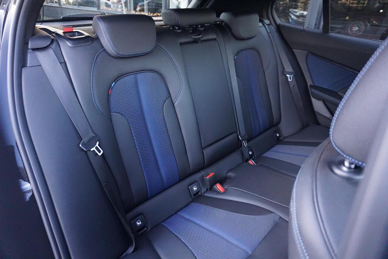 BMW 1-SERIE 118i High Executive | M Sport | Carplay | HIFI