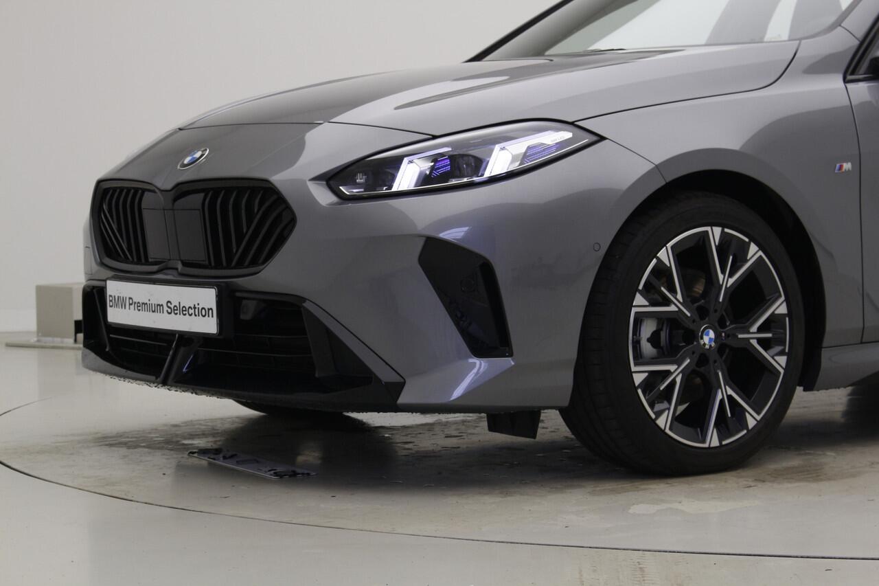 BMW 1-SERIE 120 M-Sport | Panorama | Stoelverwarming | Harman Kardon Premium Pack | BSI 3jr - 40.000 km | Nu voor 37.895,-