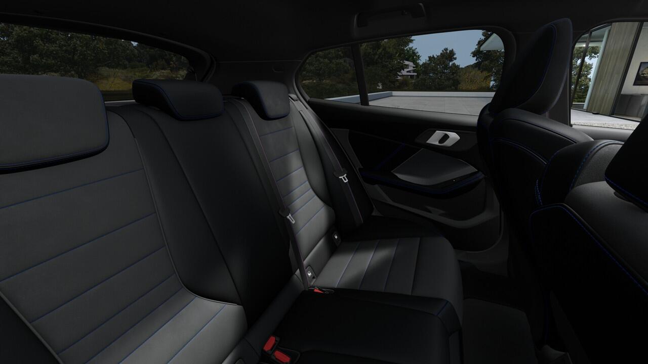 BMW 1-SERIE 120 High Executive M Sport Automaat / Panoramadak / Sportstoelen / M Adaptief onderstel / Comfort Access / Adaptieve LED / Head-Up / Harman-Kardon