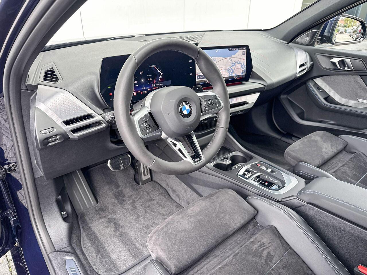 BMW 1-SERIE 123 xDrive | M Sport Pro | Premium Pack | Elektrisch Glazen Panoramadak | Harman Kardon