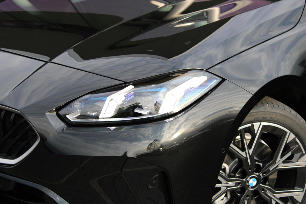 BMW 1-SERIE 120 M Sport Automaat / Sportstoelen / Achteruitrijcamera / M Adaptief onderstel / Comfort Access / Adaptieve LED / Stoelverwarming