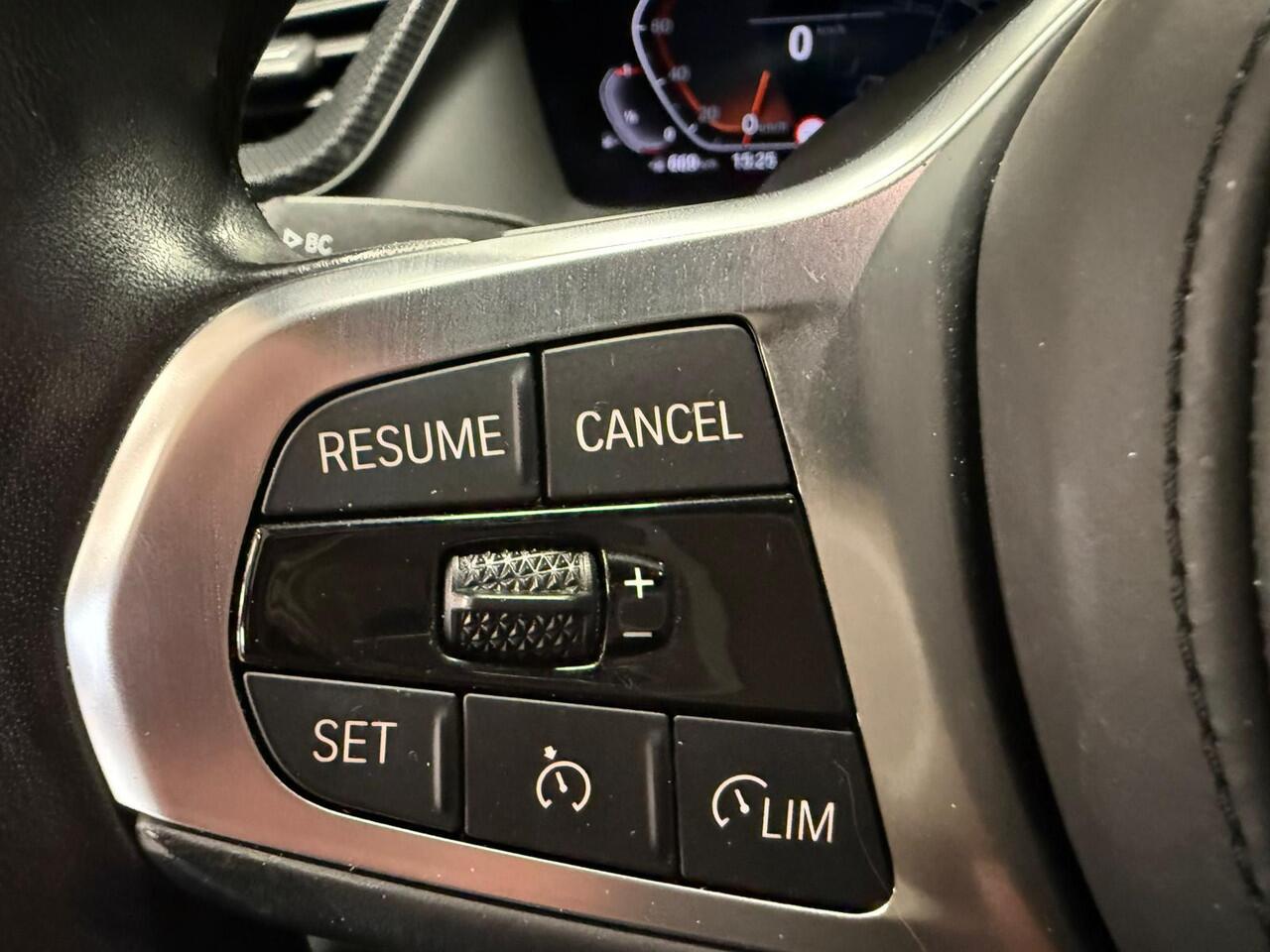 BMW 1-SERIE 118i Automaat M Sport Led Navi Clima 18Inch! Nieuwe Staat!